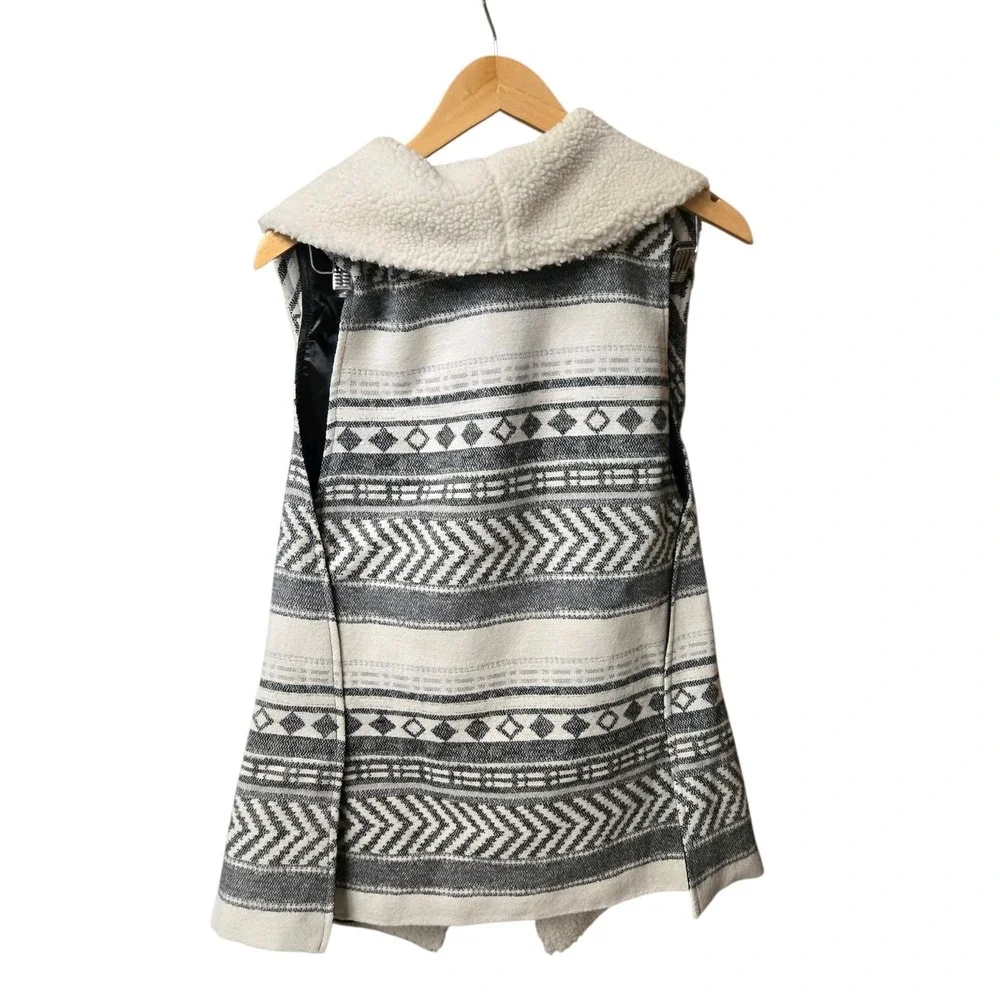 Me Jane Aztec Western‎ Vest Sherpa Collar Open Asymmetrical Wool Blend SMALL